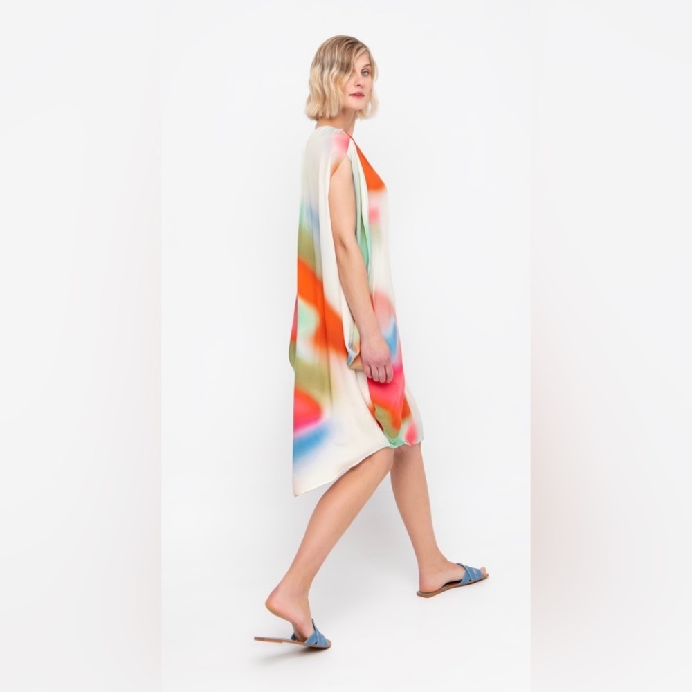 NWT OZAI N KU Loose Knee length dress with cloak sleeves